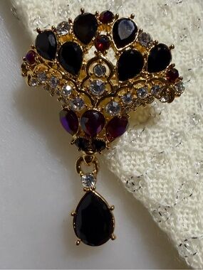 Vintage Monet Victorian Crystal Fan Brooch Incredible
